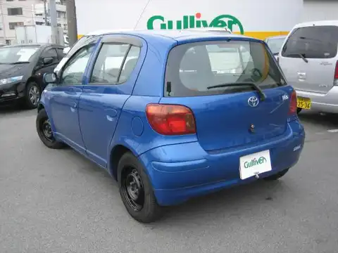 カタログ画像：ヴィッツ （VITZ） Ｕ Ｄパッケージ 2002年8月 UA-NCP10 1300cc 燃費18.0km / l バック