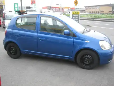 カタログ画像：ヴィッツ （VITZ） Ｕ Ｄパッケージ 2002年8月 UA-NCP10 1300cc 燃費18.0km / l 外装