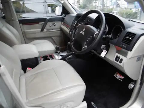 カタログ画像：パジェロ （PAJERO） ロング スーパーエクシード 2007年10月 CBA-V97W 3800cc プラチナベージュメタリック／ディープシーグリーンマイカ 内装