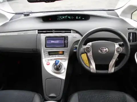 カタログ画像：プリウスＰＨＶ （PRIUS PHV） Ｇ 2012年11月 DLA-ZVW35 1800cc アティチュードブラックマイカ 燃費31.6km / l 内装