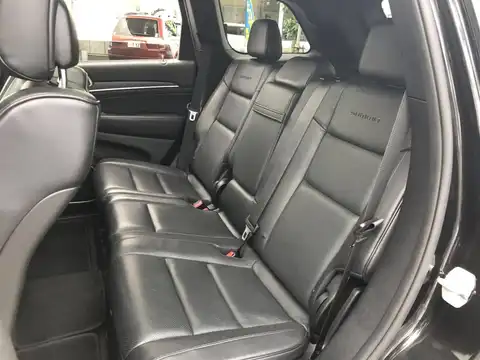 カタログ画像：ジープ・グランドチェロキー （JEEP GRAND CHEROKEE） サミット 2013年11月 ABA-WK57A 5700cc ブリリアントブラッククリスタルパールコート 燃費6.4km / l 内装