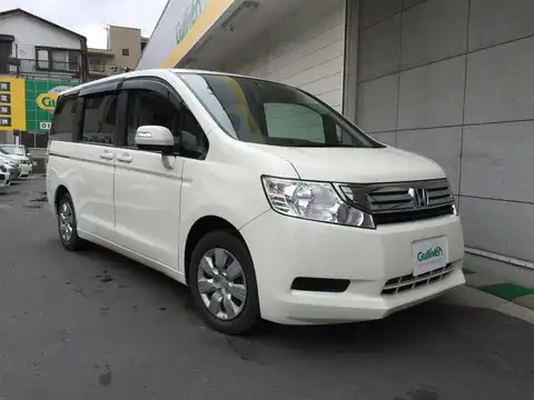 カタログ画像：ステップワゴン （STEPWAGON） Ｇ 2011年8月 DBA-RK1 2000cc プレミアムホワイト・パール 燃費13.4km / l メイン（その他）