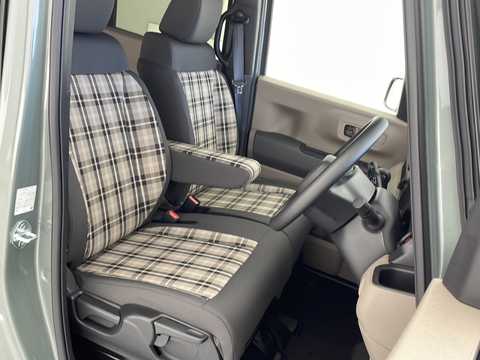 カタログ画像：Ｎ－ＢＯＸジョイ （N-BOX JOY） ベースグレード（モノトーン） 2024年9月 6BA-JF5 660cc 燃費21.3km / l フロント