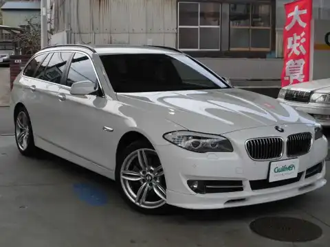 カタログ画像：５シリーズ （5 SERIES） ５２８ｉツーリング 2011年11月 DBA-XL28 2000cc 燃費11.8km / l メイン（その他）