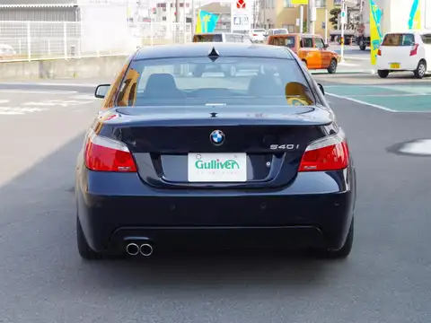 カタログ画像：５シリーズ （5 SERIES） ５４０ｉ Ｍスポーツパッケージ 2008年1月 ABA-NW40 4000cc 燃費7.6km / l バック