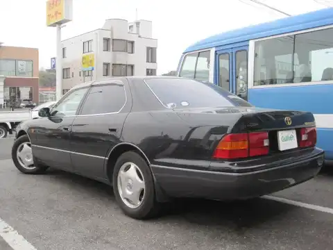 カタログ画像：セルシオ （CELSIOR） Ｂ仕様 ｅＲバージョン装着車 1997年7月 E-UCF20 4000cc ブラックトーニングＧ 燃費8.2km / l バック