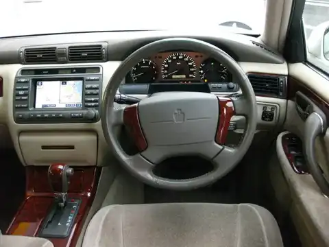 カタログ画像：クラウン （CROWN） ロイヤルサルーンＦｏｕｒ プレミアム２１ 2001年1月 TA-JZS179 3000cc ミレニアムパールトーニングｏｒホワイトパールクリスタルシャイン 燃費8.2km / l 内装