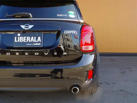 カタログ画像：ＭＩＮＩ （MINI） クーパーＳ クロスオーバー ブラックヒース 2018年2月 DBA-YS20 2000cc ミッドナイト・ブラック・メタリック 燃費15.5km / l 外装