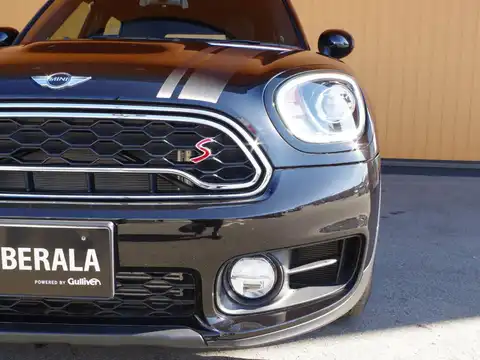 カタログ画像：ＭＩＮＩ （MINI） クーパーＳ クロスオーバー ブラックヒース 2018年2月 DBA-YS20 2000cc ミッドナイト・ブラック・メタリック 燃費15.5km / l 外装