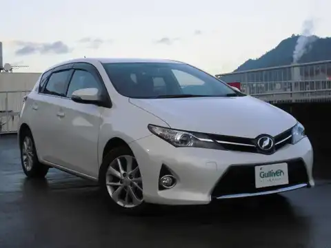 カタログ画像：オーリス （AURIS） １８０Ｇ Ｓパッケージ 2012年8月 DBA-ZRE186H 1800cc ホワイトパールクリスタルシャイン 燃費16.0km / l メイン（その他）