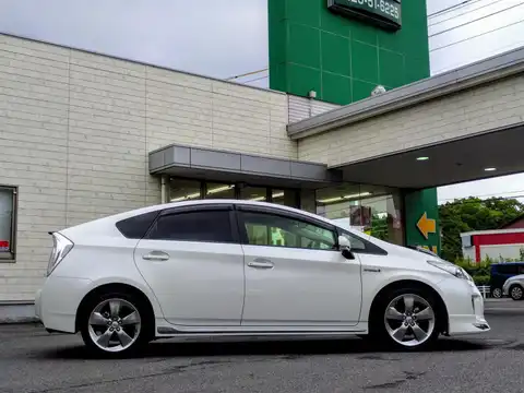 カタログ画像：プリウス （PRIUS） Ｓツーリングセレクション・マイコーデ 2012年10月 DAA-ZVW30 1800cc ホワイトパールクリスタルシャイン 燃費30.4km / l 外装