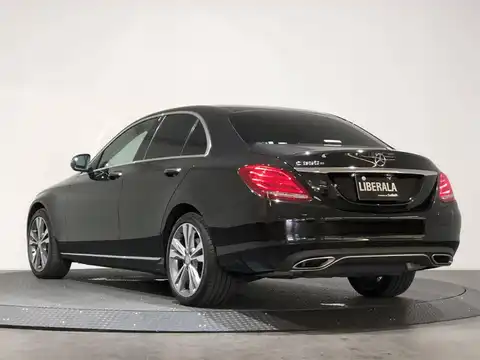 カタログ画像：Ｃクラス （C-CLASS） Ｃ３５０ｅアバンギャルド 2017年7月 DLA-205047 2000cc オブシディアンブラック（Ｍ） 燃費17.2km / l バック