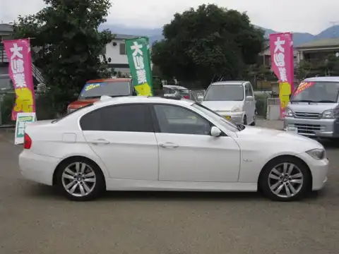 カタログ画像：３シリーズ （3 SERIES） ３３０ｉ 2005年9月 ABA-VB30 3000cc アルピン・ホワイトⅢ（ソリッド・カラー） 燃費9.3km / l 外装