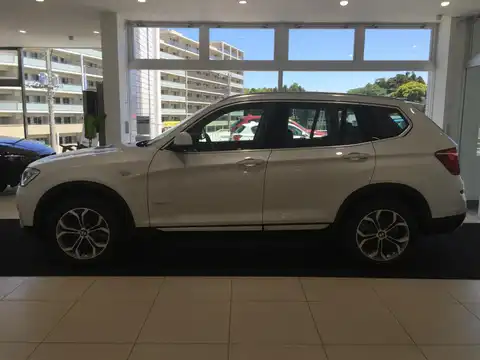 カタログ画像：Ｘ３ （X3） ｘＤｒｉｖｅ ２０ｉ Ｘライン 2016年6月 DBA-WX20 2000cc アルピン・ホワイトⅢ（ソリッド・カラー） 燃費13.4km / l 外装