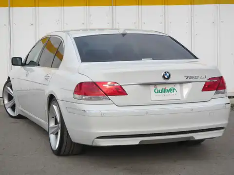 カタログ画像：７シリーズ （7 SERIES） ７５０Ｌｉ 2005年9月 ABA-HN48 4800cc アルピン・ホワイトⅢ 燃費7.3km / l バック