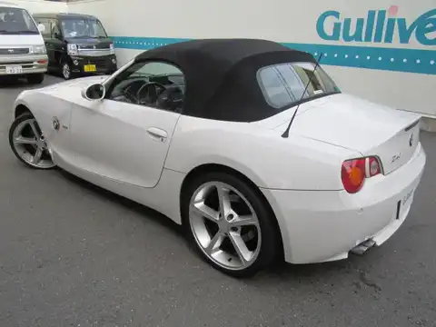 カタログ画像：Ｚ４ （Z4） ３．０ｉ 2005年9月 GH-BT30 3000cc アルピン・ホワイトIII（ソリッド・カラー） 燃費9.3km / l バック