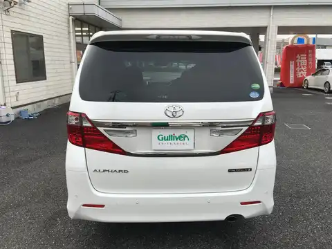 カタログ画像：アルファード （ALPHARD） ２４０Ｓ タイプゴールドⅡ 2013年10月 DBA-ANH20W 2400cc ホワイトパールクリスタルシャイン 燃費10.8km / l バック