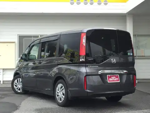 カタログ画像：ステップワゴン （STEPWAGON） Ｇ 2015年4月 DBA-RP1 1500cc モダンスティール・メタリック 燃費17.0km / l バック