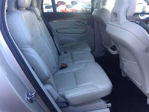 カタログ画像：ＸＣ９０ （XC90） Ｔ８ ツインエンジン ＡＷＤ エクセレンス 2018年8月 DLA-LB420XCPA 2000cc ルミナスサンドメタリック 燃費13.7km / l バック