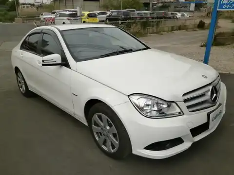 カタログ画像：Ｃクラス （C-CLASS） Ｃ２００ ブルーエフィシェンシー ライト 2011年5月 DBA-204048 1800cc カルサイトホワイト（Ｓ） 燃費11.8km / l メイン（その他）