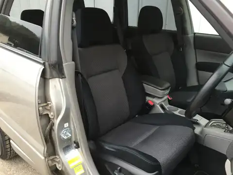 カタログ画像：フォレスター （FORESTER） ２．０ＸＳ 2005年1月 CBA-SG5 2000cc プレミアムシルバー・メタリック 燃費13.6km / l 内装