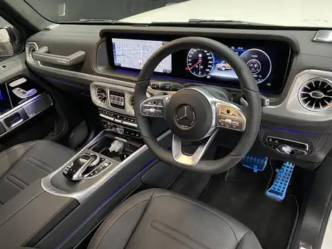 カタログ画像：Ｇクラス （G-CLASS） Ｇ３５０ｄ マヌファクトゥーアエディション 2020年7月 3DA-463349 3000cc ダイヤモンドホワイト（Ｍ） 燃費9.9km / l 内装