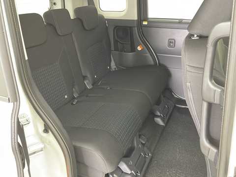 カタログ画像：ルーミー （ROOMY） カスタムＧ 2024年12月 5BA-M910A 1000cc パールホワイトⅢorブラックマイカメタリック×パールホワイトⅢ 燃費16.8km / l 内装