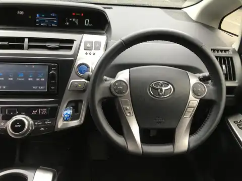 カタログ画像：プリウスα （PRIUS ALPHA） Ｓツーリングセレクション 2014年11月 DAA-ZVW40W 1800cc アティチュードブラックマイカ 燃費26.2km / l 内装