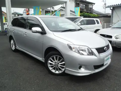 カタログ画像：カローラフィールダー （COROLLA FIELDER） １．５Ｘ エアロツアラー 2008年10月 DBA-NZE141G 1500cc シルバーメタリック 燃費17.2km / l メイン（その他）