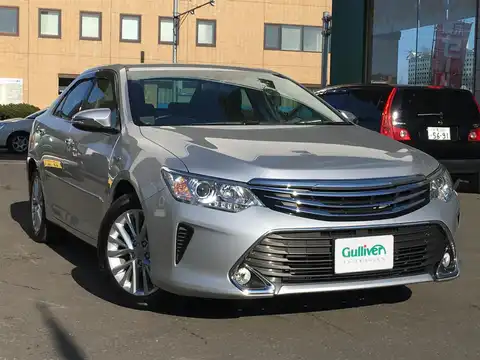 カタログ画像：カムリ （CAMRY） ハイブリッド Ｇパッケージ 2015年10月 DAA-AVV50 2500cc シルバーメタリック 燃費23.4km / l メイン（その他）