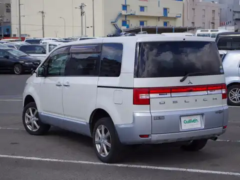 カタログ画像：デリカＤ：５ （DELICA D:5） Ｇ ナビパッケージ 2010年1月 DBA-CV4W 2000cc ウォームホワイトパールorウォームホワイトパール／クールシルバーメタリック バック