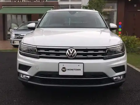 カタログ画像：ティグアン （TIGUAN） ＴＳＩ ハイライン 2018年3月 ABA-5NCZE 1400cc ピュアホワイト 燃費16.3km / l フロント