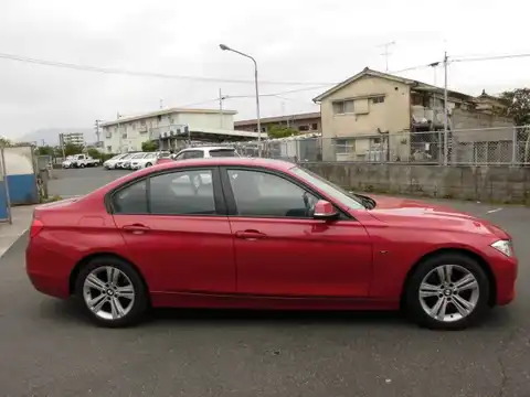 カタログ画像：３シリーズ （3 SERIES） ３２０ｉ スポーツ 2014年8月 DBA-3B20 2000cc メルボルン・レッド 燃費16.4km / l 外装