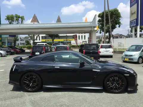 カタログ画像：ＧＴ－Ｒ （GT-R） ＧＴ－Ｒ ブラックエディション 2016年7月 DBA-R35 3800cc 燃費8.8km / l 外装