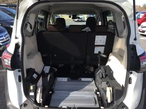 トヨタ,シエンタ,Ｇ 車いす仕様車（タイプＩ）助手席側セカンドシート付,2018年9月