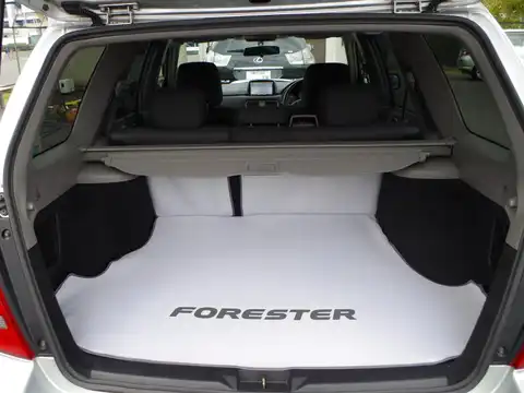 カタログ画像：フォレスター （FORESTER） ＸＴ 2004年4月 TA-SG5 2000cc プレミアムシルバー・メタリック 燃費13.0km / l 内装