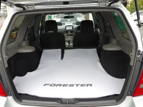 カタログ画像：フォレスター （FORESTER） ＸＴ 2004年4月 TA-SG5 2000cc プレミアムシルバー・メタリック 燃費13.0km / l 内装