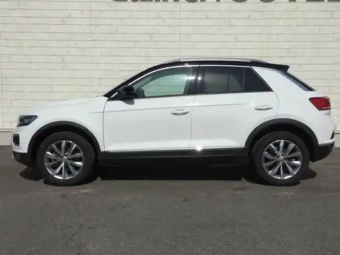 カタログ画像：Ｔ－ロック （T-ROC） ＴＤＩ スタイルデザインパッケージ 2020年12月 3DA-A1DFF 2000cc ピュアホワイトorピュアホワイト／ブラックルーフ 燃費18.6km / l 外装