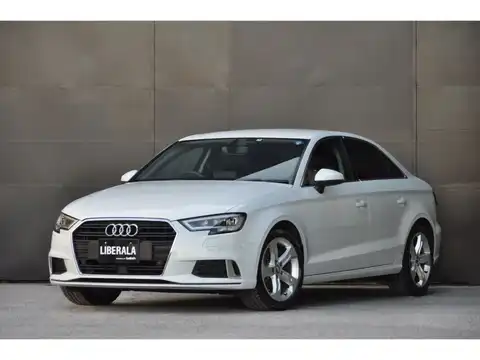 カタログ画像：Ａ３セダン （A3 SEDAN） １．４ＴＦＳＩ スポーツ 2017年1月 DBA-8VCXSL 1400cc グレイシアホワイトメタリック 燃費19.5km / l フロント