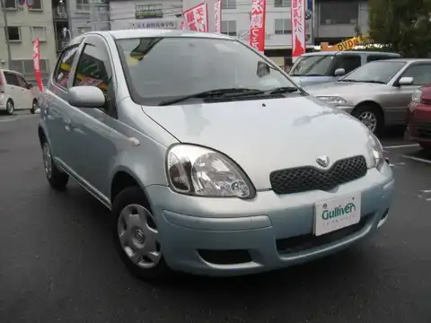 カタログ画像：ヴィッツ （VITZ） Ｆ Ｌパッケージ ナビスペシャル 2002年12月 UA-NCP15 1300cc ペールブルーマイカメタリック 燃費16.6km / l メイン（その他）