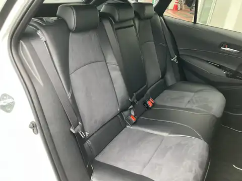 カタログ画像：カローラツーリング （COROLLA TOURING） アクティブスポーツ 2024年4月 6AA-ZWE215W 1800cc プラチナホワイトパールマイカ 燃費24.9km / l 内装