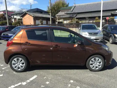 カタログ画像：ヴィッツ （VITZ） Ｕ 2014年4月 DBA-NCP131 1500cc ダークブラウンマイカメタリック 燃費19.6km / l 外装