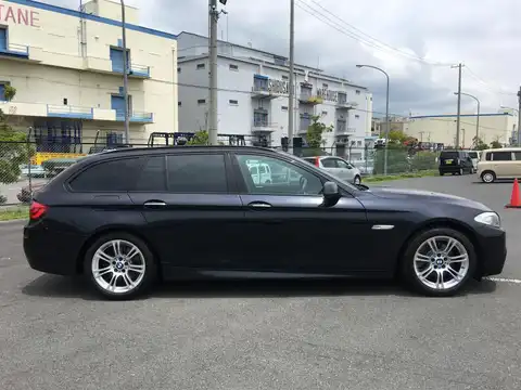 カタログ画像：５シリーズ （5 SERIES） ５２３ｉツーリング Ｍスポーツパッケージ 2010年9月 DBA-MT25 2500cc 燃費10.2km / l 外装