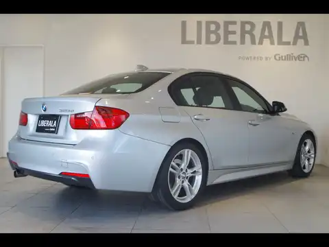 カタログ画像：３シリーズ （3 SERIES） ３２０ｄブルーパフォーマンス Ｍスポーツ 2012年8月 LDA-3D20 2000cc グレイシャー・シルバー（メタリック・カラー） 燃費19.4km / l バック