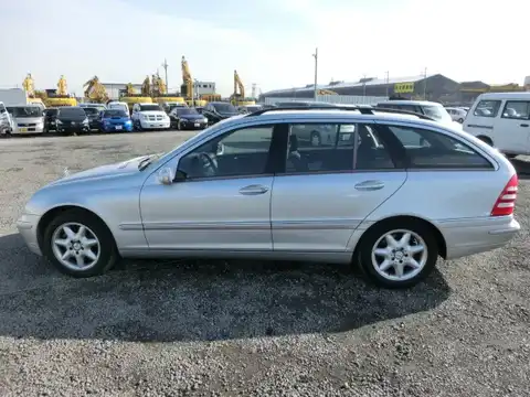 カタログ画像：Ｃクラスステーションワゴン （C-CLASS STATIONWAGON） Ｃ２４０ ４マチック ステーションワゴン 2004年4月 GH-203281 2600cc ブリリアントシルバー（Ｍ） 外装