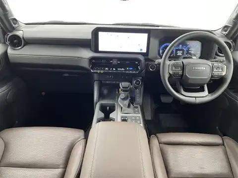 カタログ画像：ランドクルーザー２５０ （LAND CRUISER 250） ＺＸ 2024年4月 3DA-GDJ250W 2800cc ブラック 燃費11.0km / l フロント