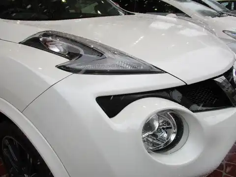 カタログ画像：ジューク （JUKE） ニスモ ＲＳ 2019年10月 CBA-NF15 1600cc ブリリアントホワイトパール（３Ｐ） 燃費12.6km / l 外装