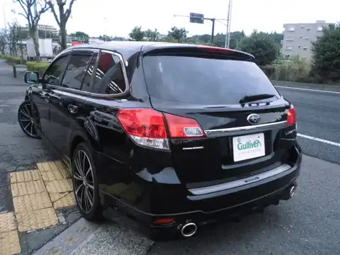 カタログ画像：レガシィツーリングワゴン （LEGACY TOURING WAGON） ２．５ＧＴアイサイト 2011年6月 DBA-BR9 2500cc クリスタルブラック・シリカ 燃費11.2km / l バック