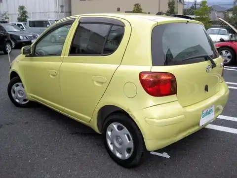 カタログ画像：ヴィッツ （VITZ） ペアスタイル 2002年12月 UA-SCP10 1000cc イエローパールマイカ 燃費19.6km / l バック