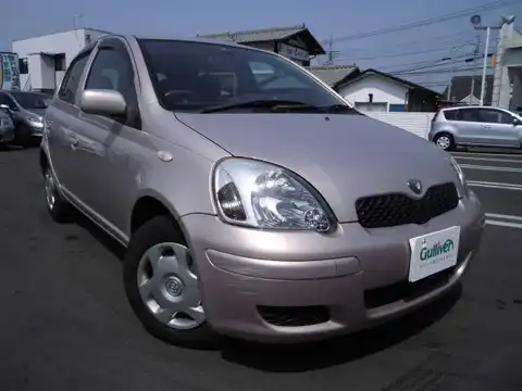 カタログ画像：ヴィッツ （VITZ） Ｆ Ｌパッケージ ナビスペシャル 2002年12月 UA-NCP15 1300cc ペールローズメタリックオパール 燃費16.6km / l メイン（その他）